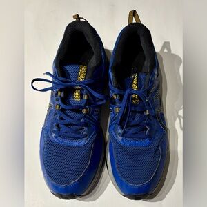 Asics gel venture 8 running shoes men’s size 11 1/2.